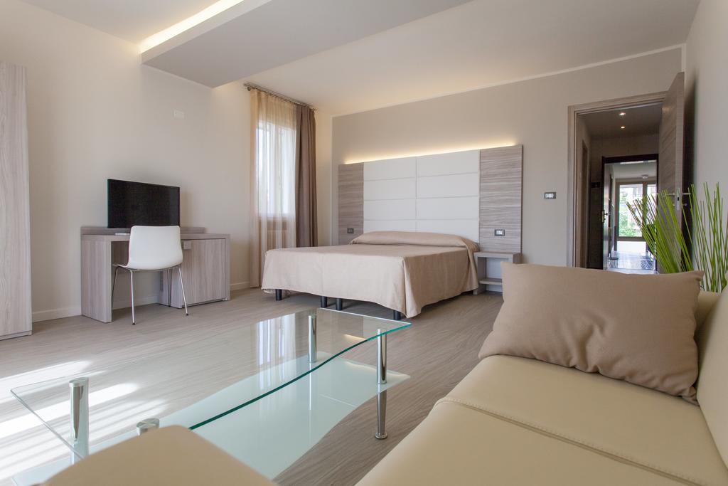 Hotel Gardenia & Villa Charme Adults Friendly 4Star Service Bardolino Ngoại thất bức ảnh